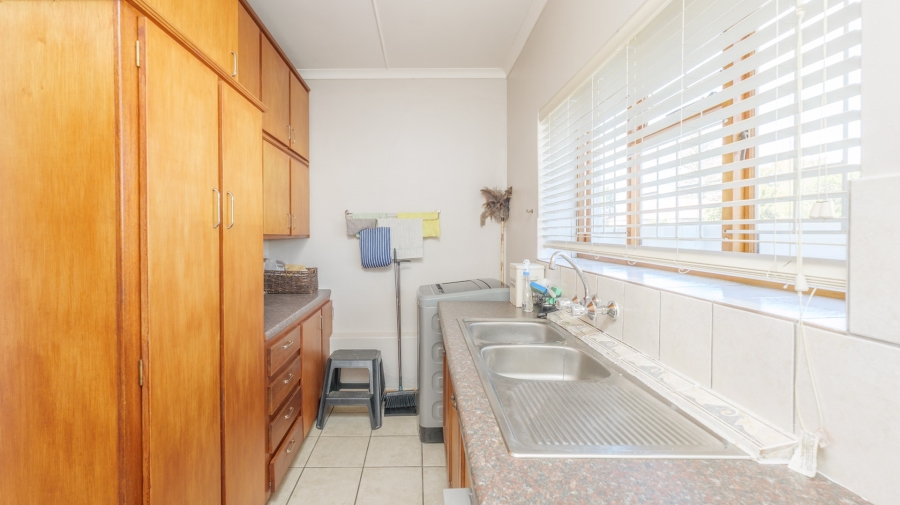 4 Bedroom Property for Sale in Bredasdorp Western Cape